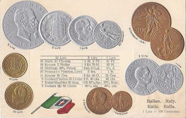 Eine Sammlung italienischer Münzen von 1877–1910, darunter mehrere 20 Lire-Stücke, auf Papier angeordnet mit Flaggen Italiens unten.