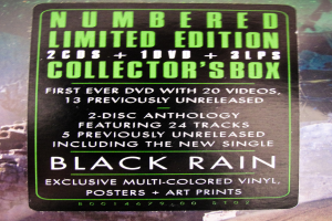 Eine Anzeige mit verschiedenen Produkten und Text.