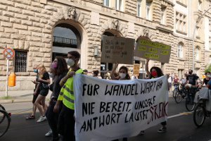 Streiks in Solingen setzen sich am Montag fort - Verwaltung, Kindergärten, Bäder, Busse und mehr betroffen
