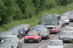 FW-OB: Schwerer Verkehrsunfall auf der A3: Eine verletzte Person