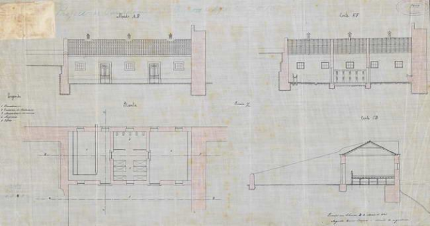 Ein detaillierter architektonischer Grundriss eines mehrfenstrigen Gebäudes, das mutmaßlich ein Bauplan für eine neue Schule ist, mit umfassenden Layoutdetails und Textanmerkungen.