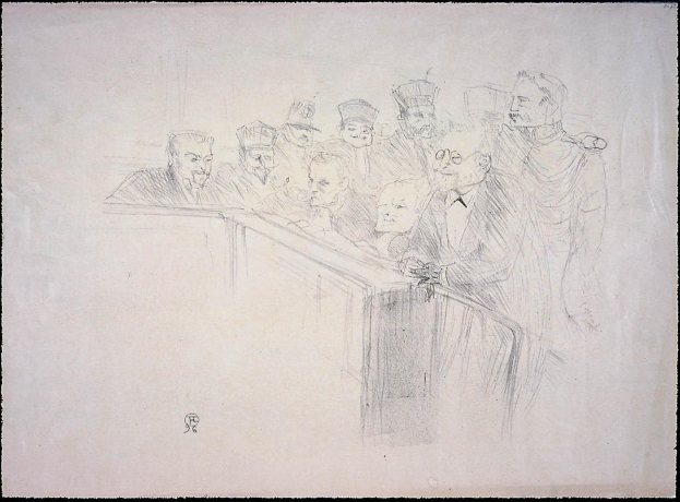 Schwarz-weiß-Zeichnung eines Gerichtssaals mit einer Gruppe von Menschen, die an einem unordentlichen Tisch sitzen, einige sehen ernst aus, andere besorgt.
