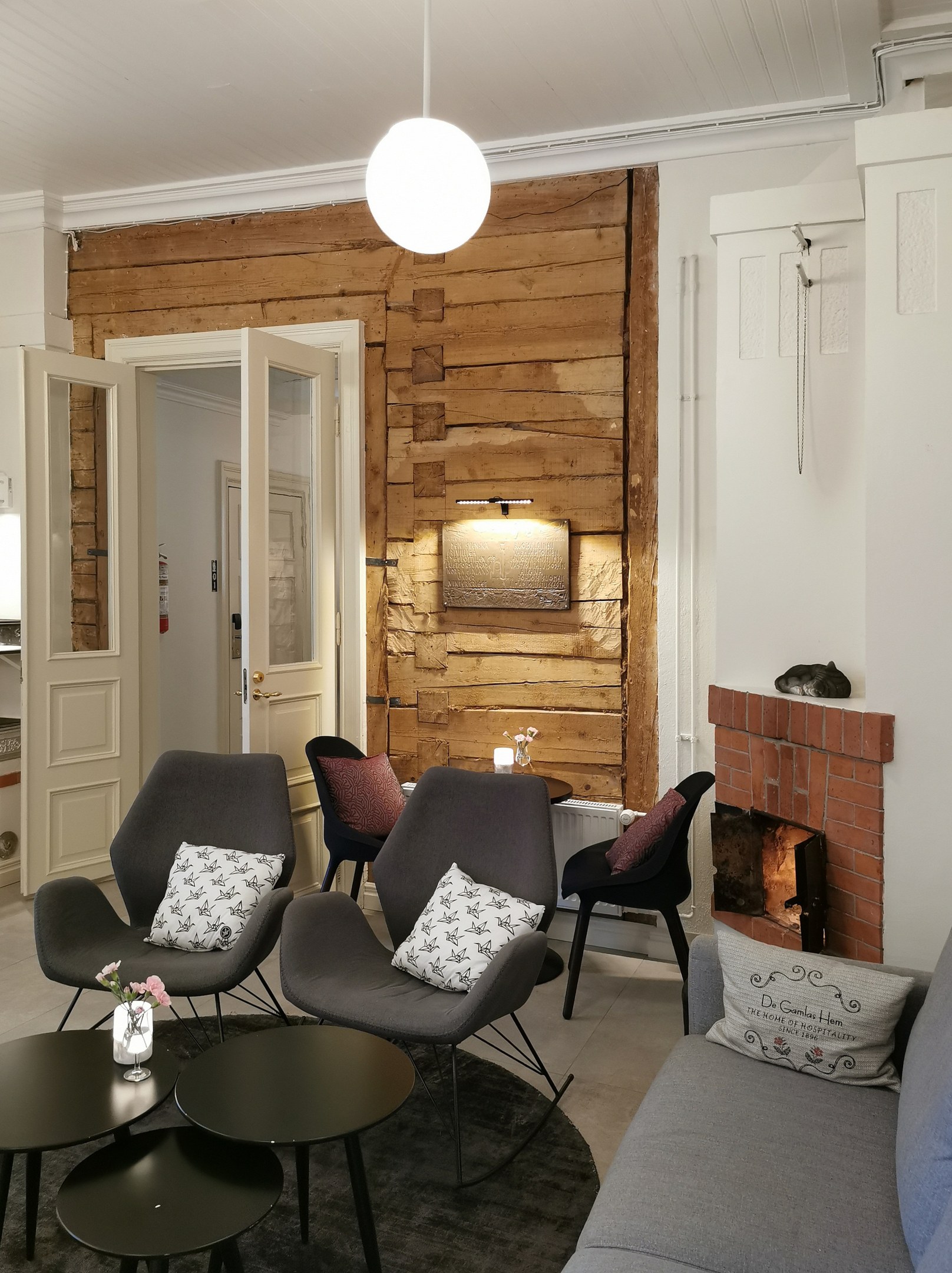 Schriftsteller David Sedaris sagt, es gibt ein Radiodrama, das ihn daran erinnert, wie glücklich er ist