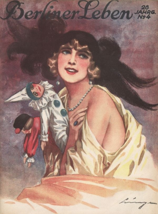 Eine Frau in einem gelben Kleid hält eine Puppe, beide mit sanften Gesichtern, auf dem Cover von "Berliner Leben Magazine - April 1928", mit einem hellblauen Hintergrund und einem Wasserzeichen in der rechten unteren Ecke.