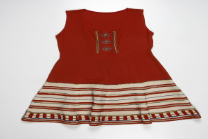 Hailey Bieber ist der '90s-Stil-Ikone in Silber Spitze bei der Time 100 Gala